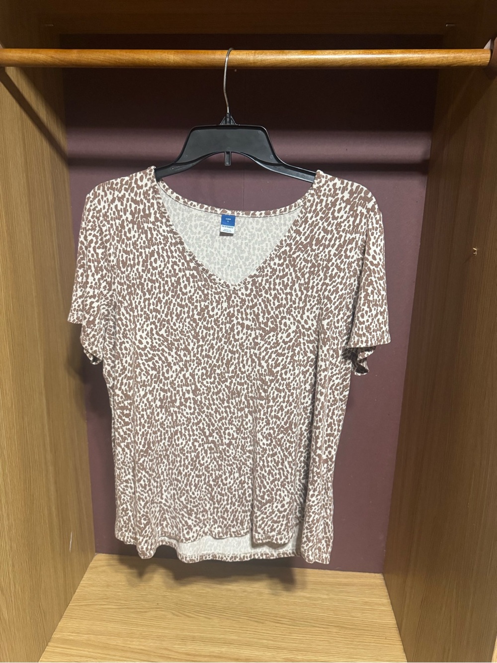 Old Navy Luxe Cream Brown Animal Print V-Neck Top Size Large